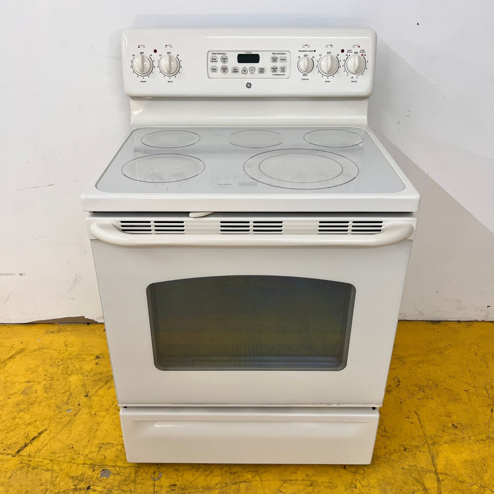 GE Electric Stove AQS