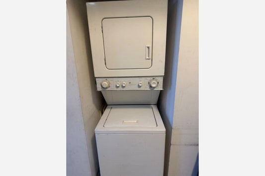 Cambio: 24" Whirlpool Stackable LTE5243DQB por installed in Miami, FL 33130