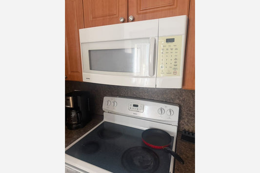 White Microwave installed in Miami, FL 33130