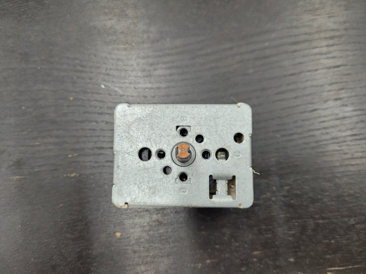 GE Range Surface Element Control Switch, 2,600-watt WB24T10025