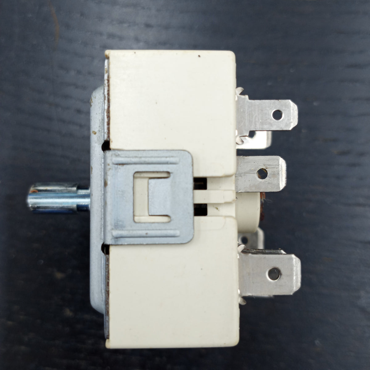Whirlpool Range Surface Element Control Switch WP9758060