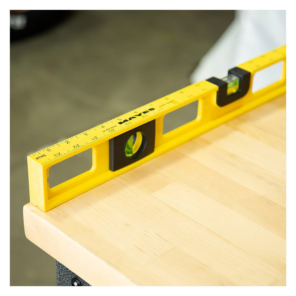 Mayes 10140 Top View Magnetic Level, 24 Inch Level Made in USA, 3 Vials with 270° Center View, Ruled Edge for Accurate Measurements, V-Groove for Curved Surfaces