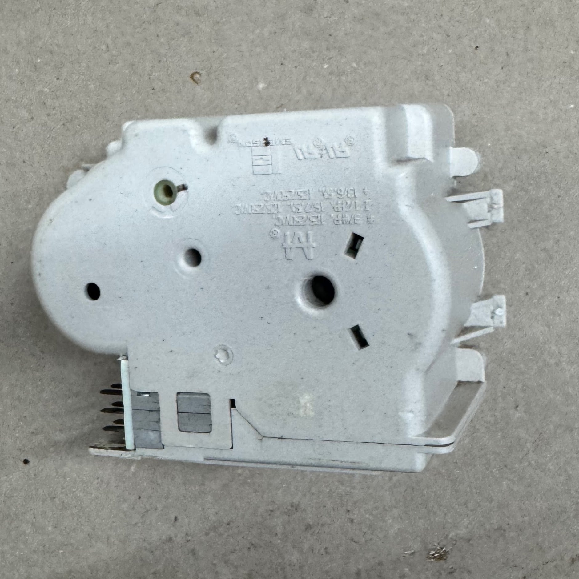 Whirlpool Washer Laundry Center Washer Timer (replaces 3952499A) WP3952499