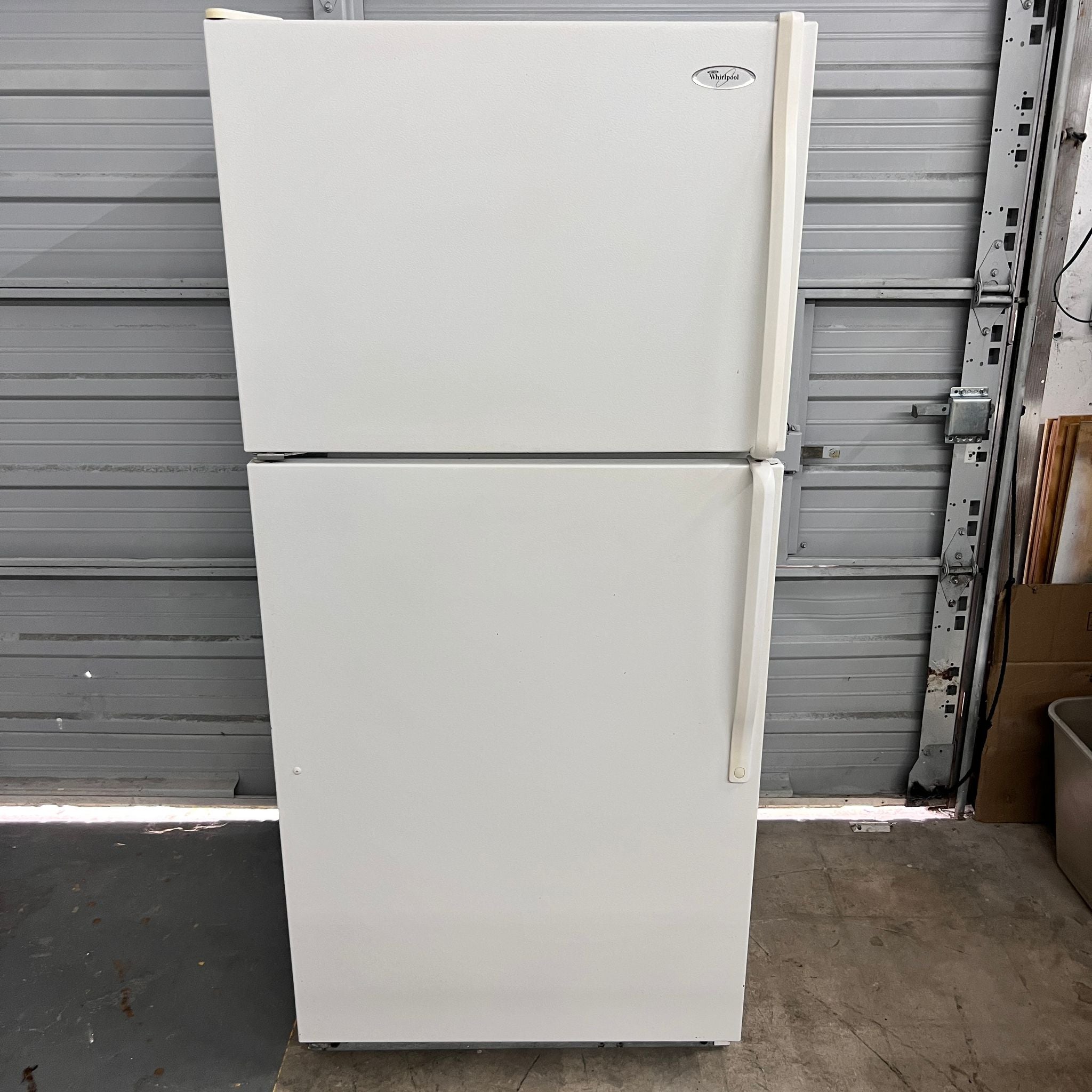 Whirlpool Top and Bottom Refrigerator – AQS