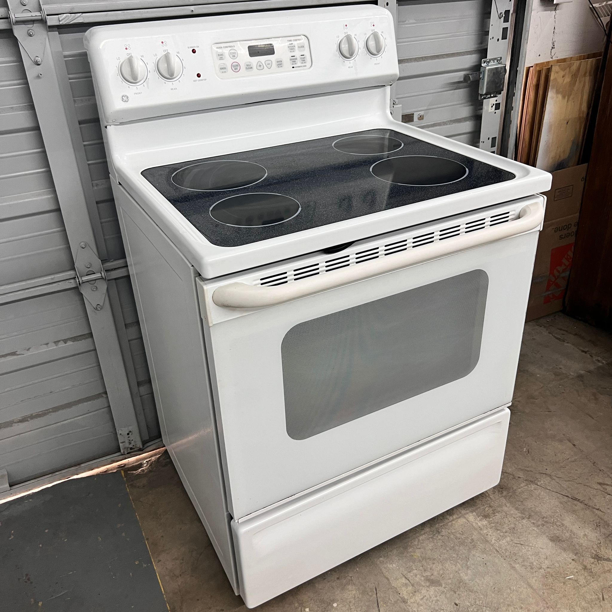 GE Electric Stove