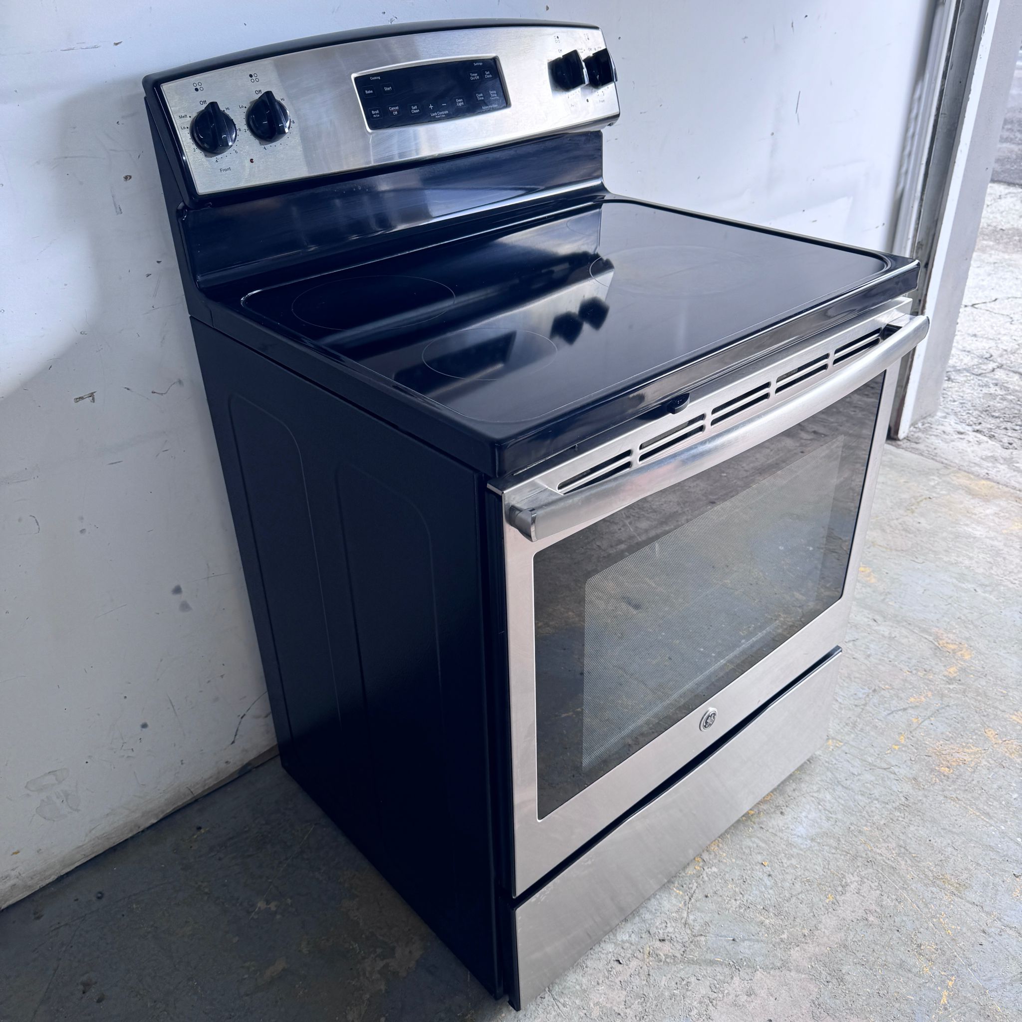 GE Stainless Steel Electric Stove