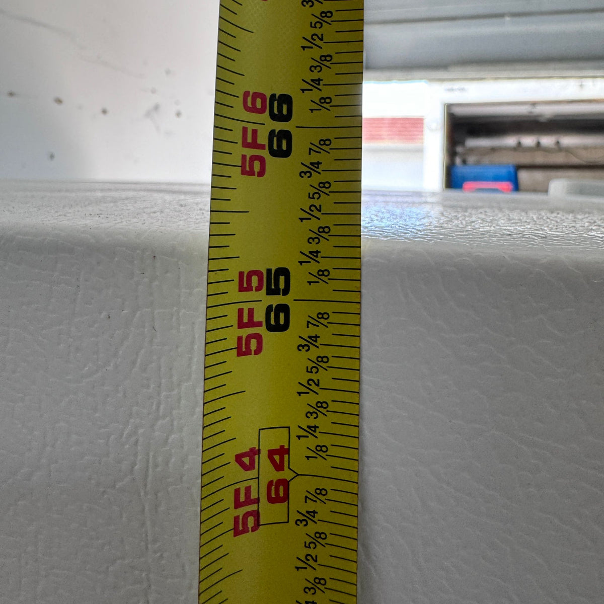 Frigidaire Top and Bottom Refrigerator with Ice maker