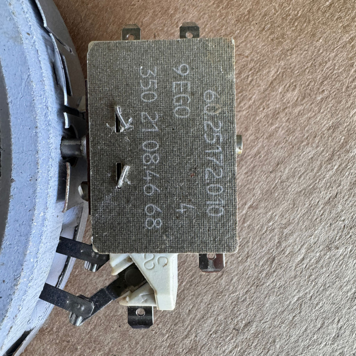 Samsung Range Surface Element DG47-00060A