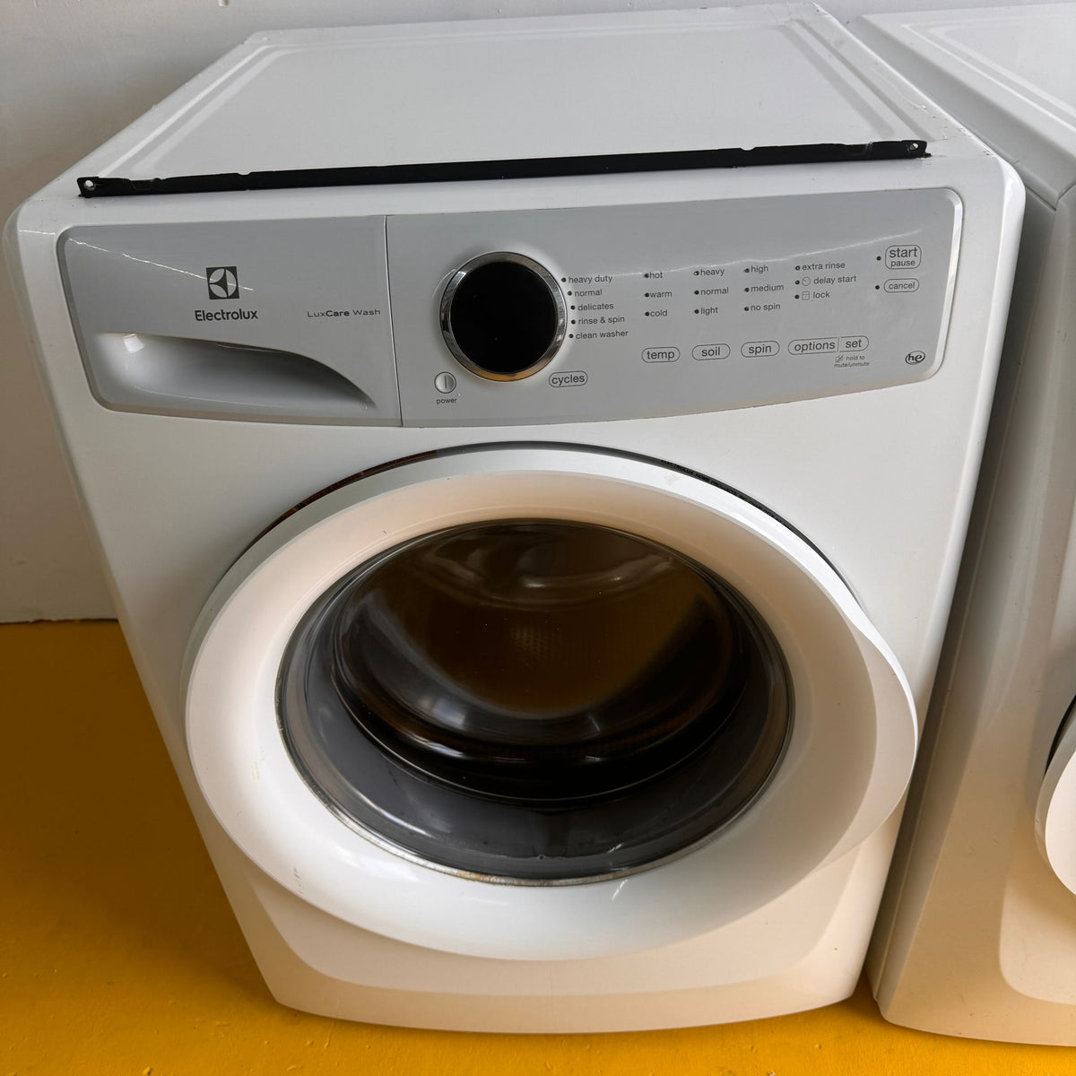 Electrolux Washer and Gas Dryer Front Load