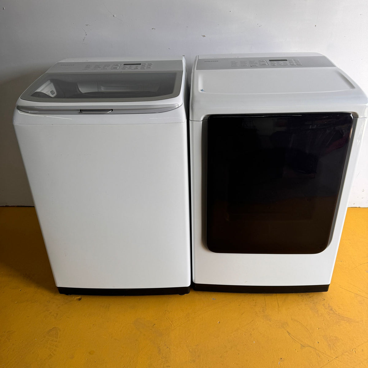 Samsung-Washer-and-Dryer-Extra-Large-Capacity