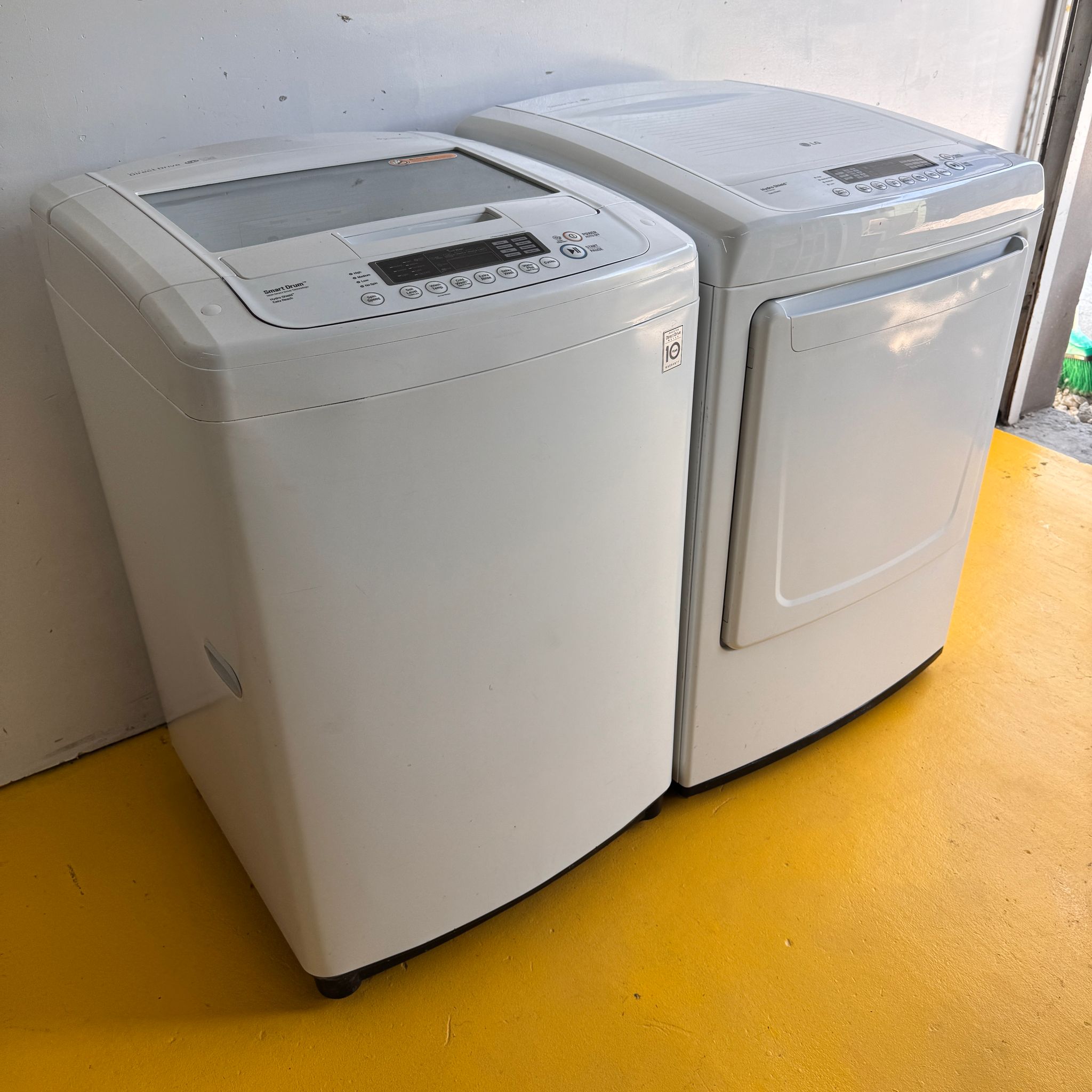 LG Washer and Dryer Set