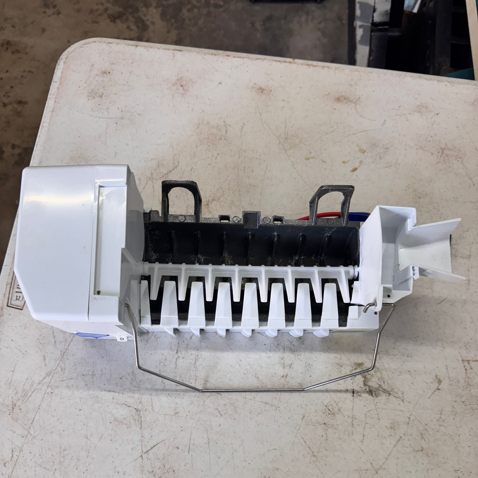 LG Refrigerator Ice Maker 5989JA0002Y 