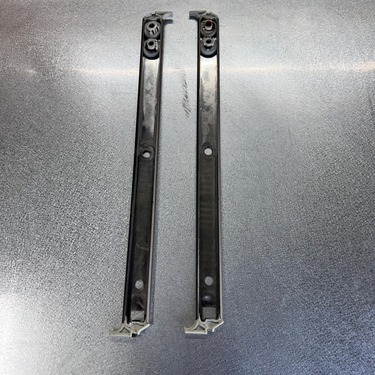 Miele Dishwasher Slide Rail x2 G843 SCVI PLUS