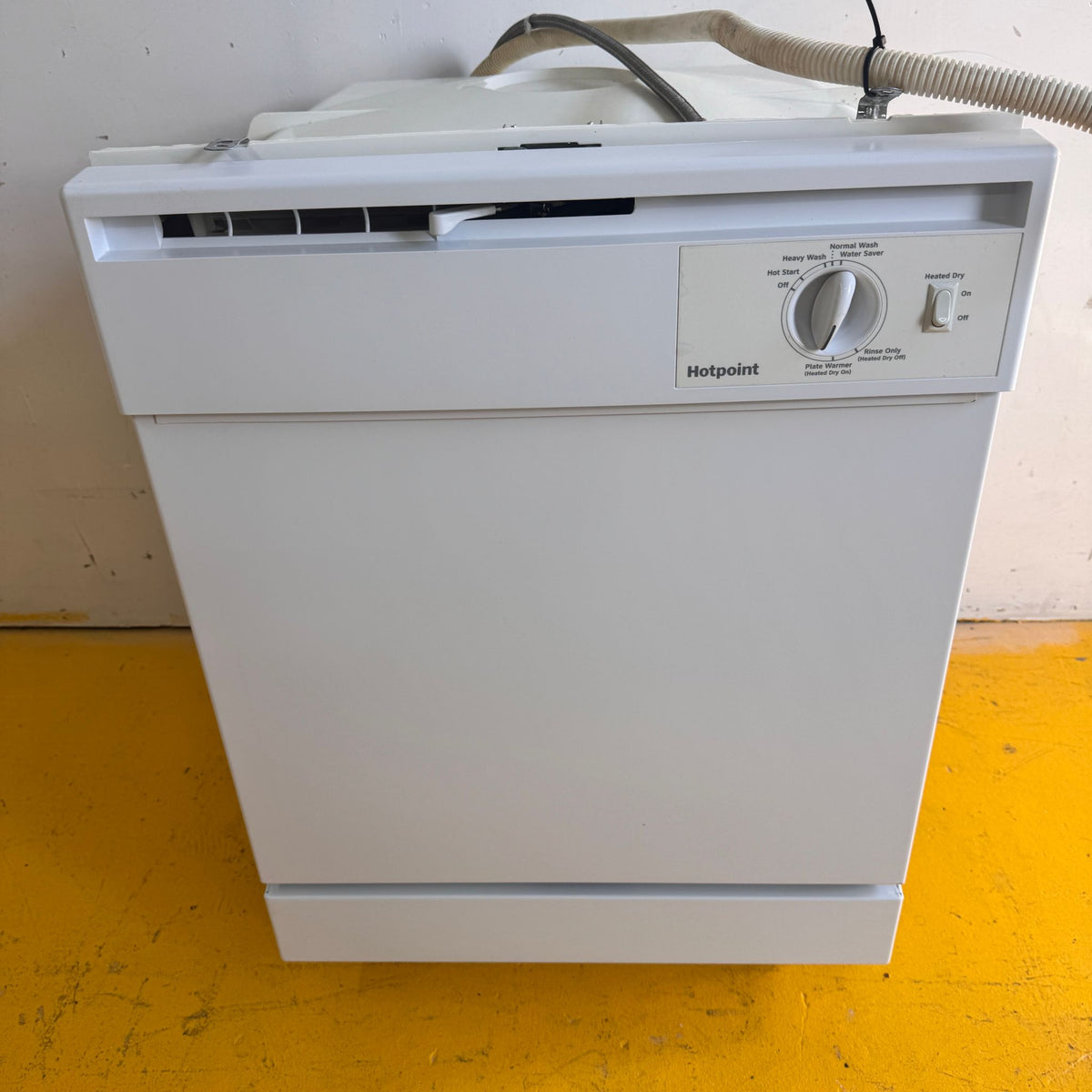 Hotpoint White Dishwasher