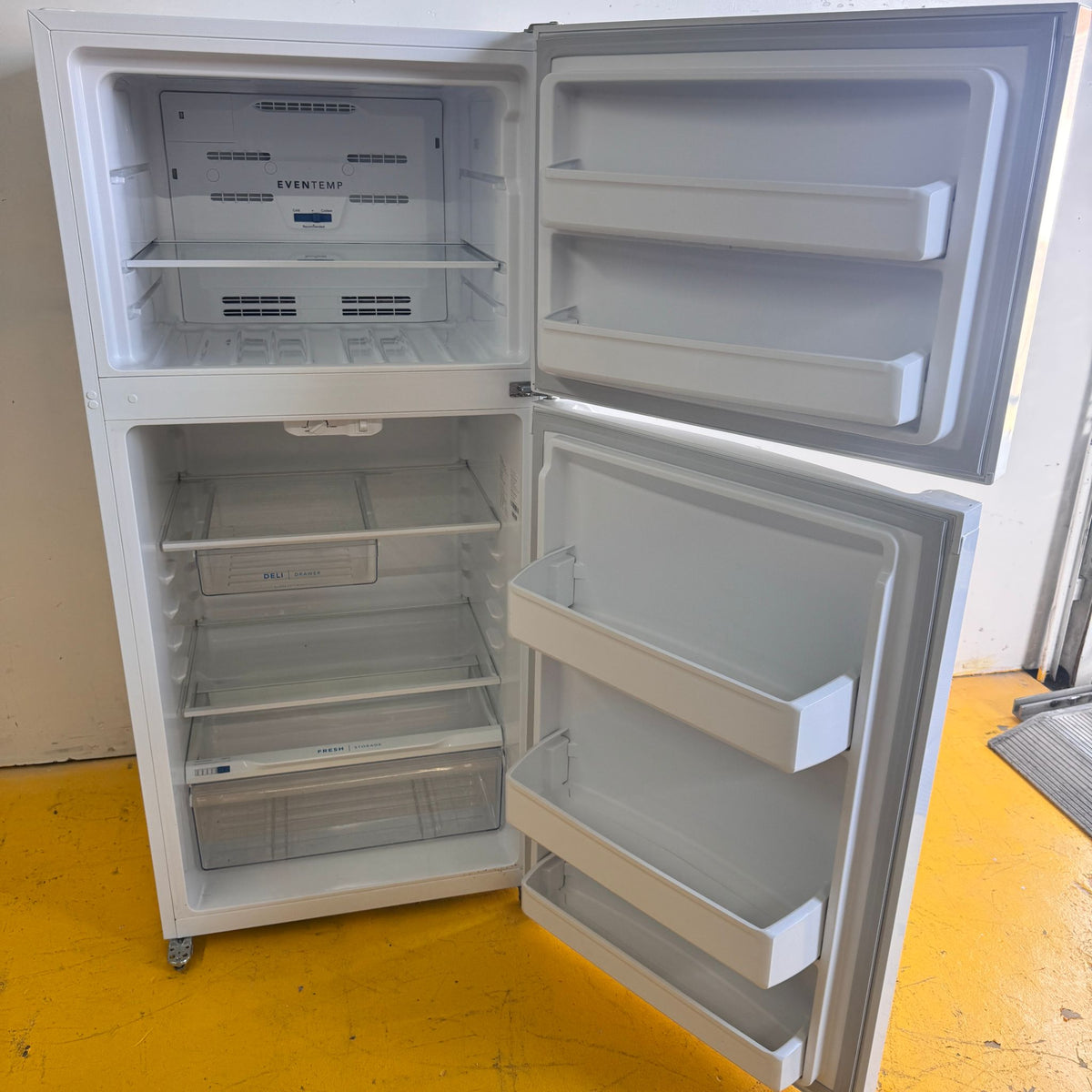 Frigidaire White Top and Bottom Refrigerator 14 Cu. Ft.