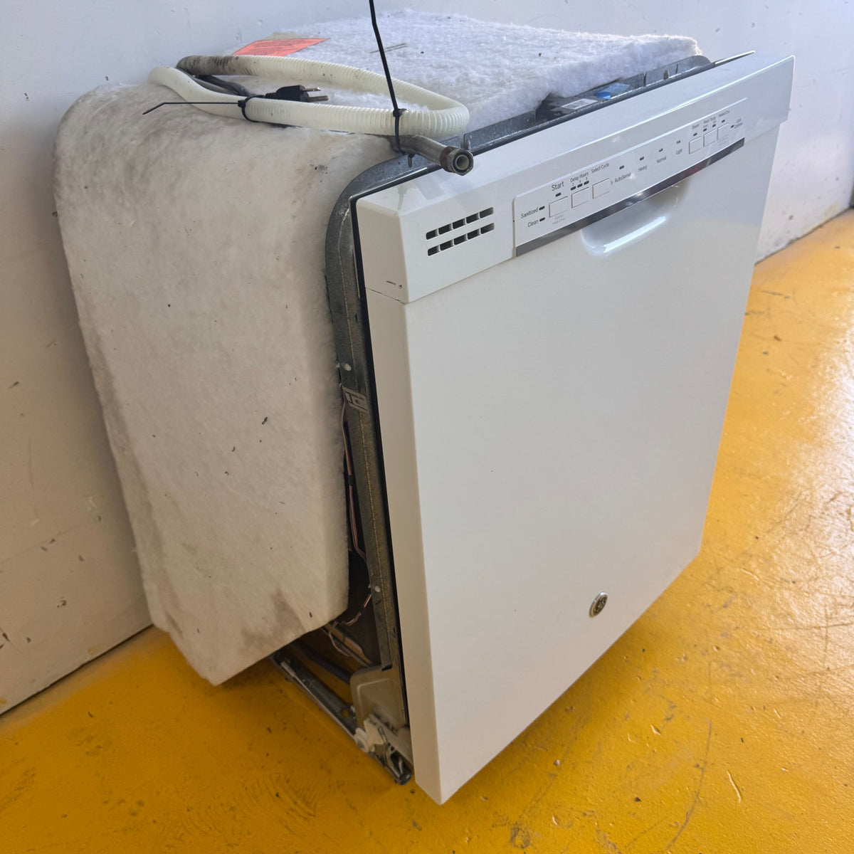 GE White Dishwasher