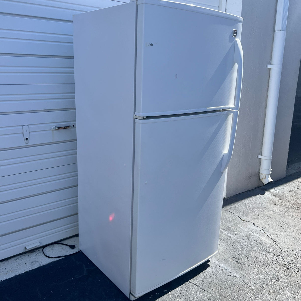 Daewoo Top and Bottom Refrigerator