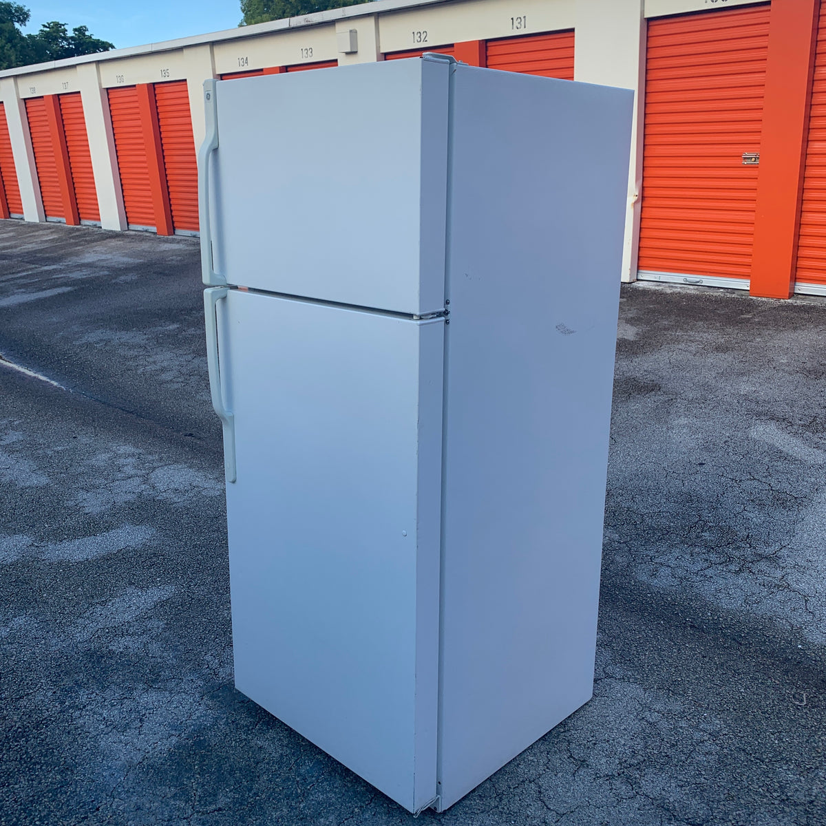 GE Top and Bottom Refrigerator