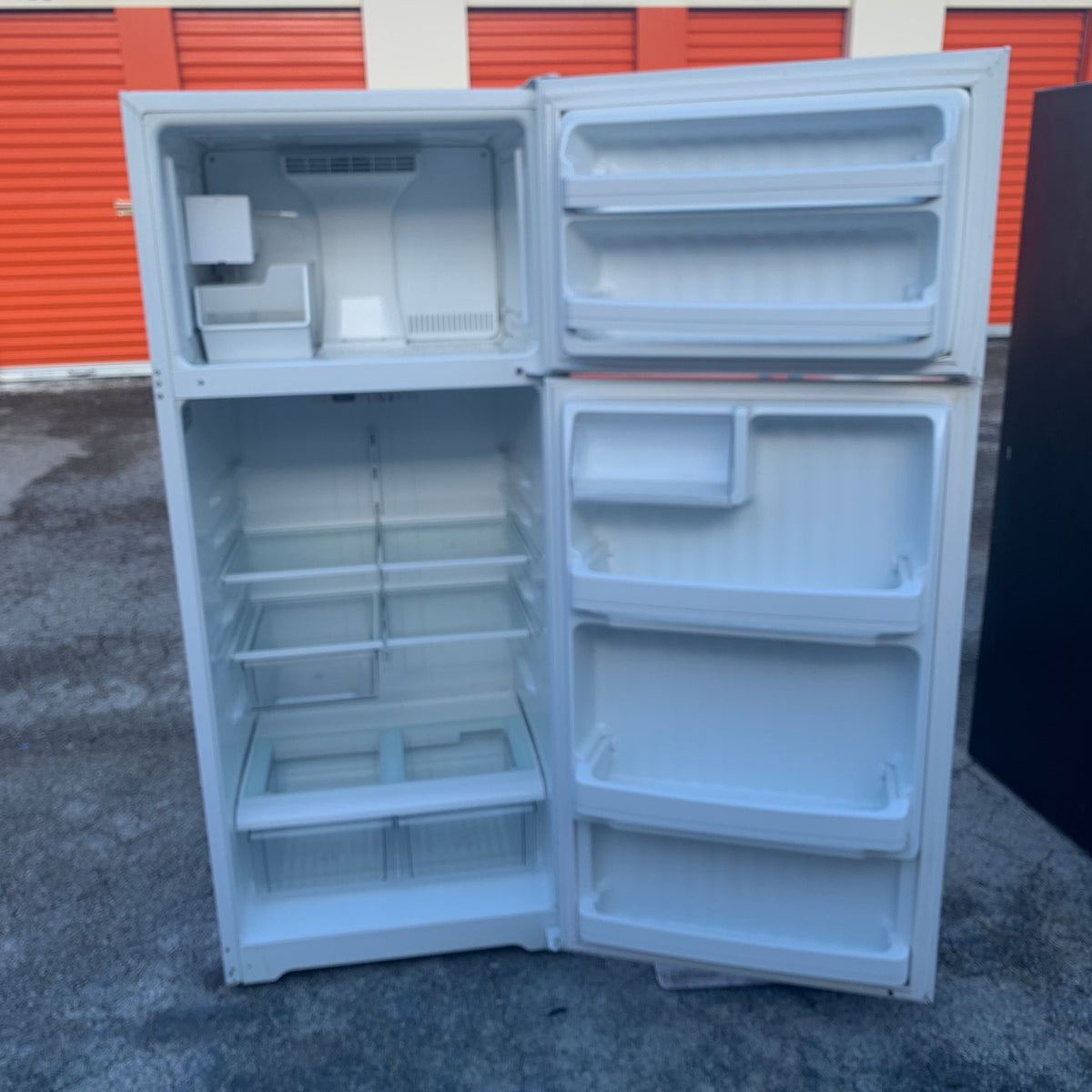 GE Top and Bottom Refrigerator