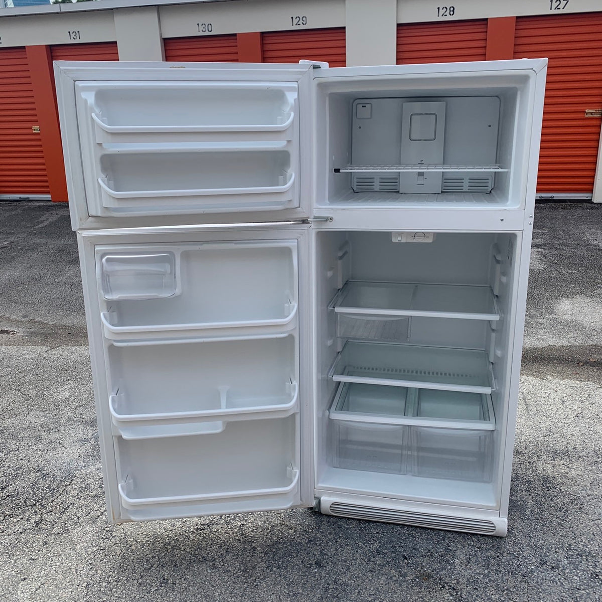 Frigidaire Top and Bottom Refrigerator