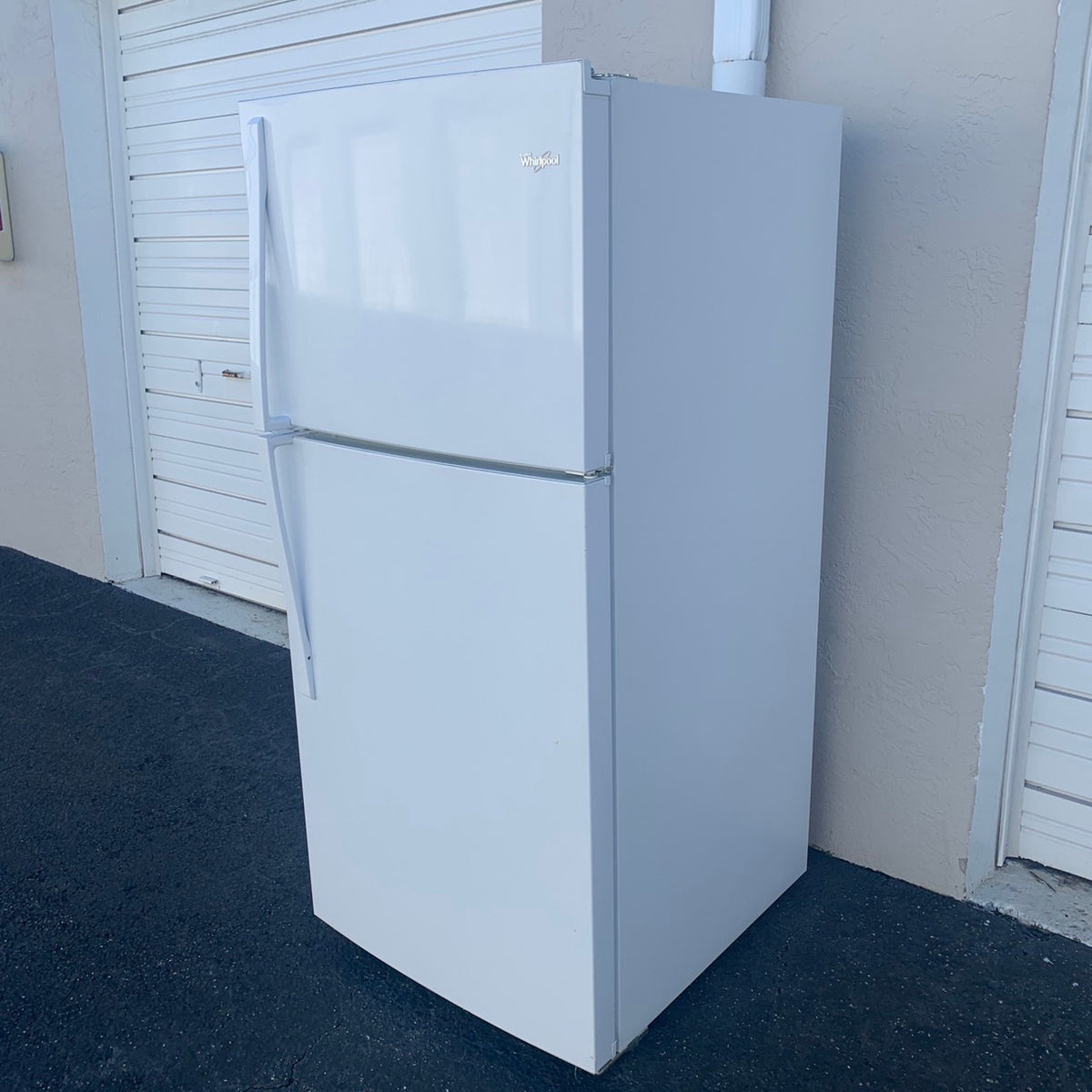 Whirlpool Top and Bottom Refrigerator