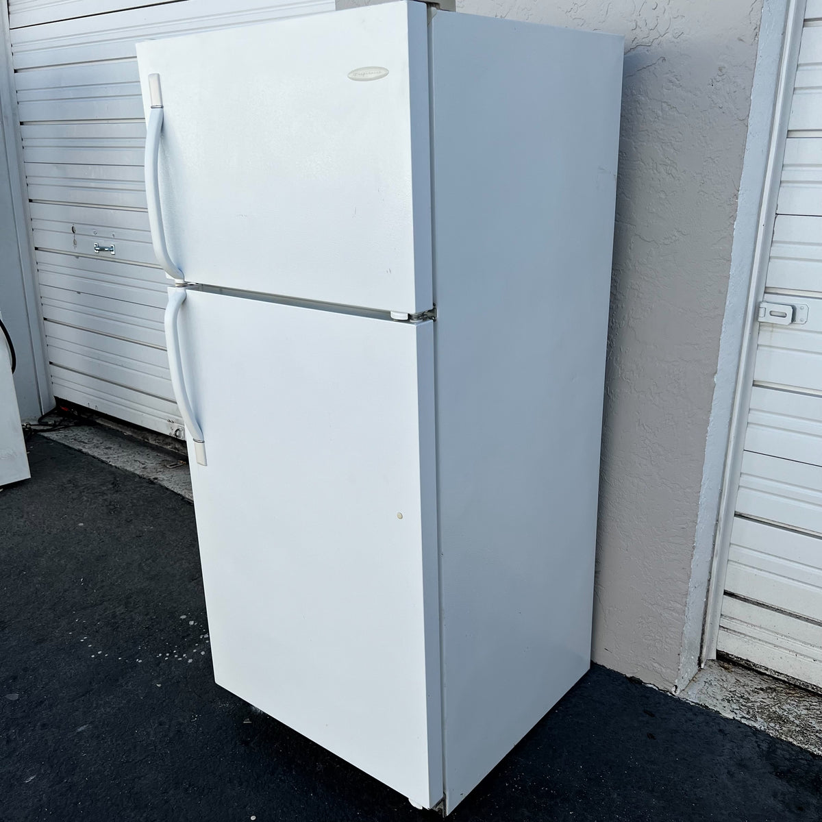 Frigidaire Top and Bottom Refrigerator