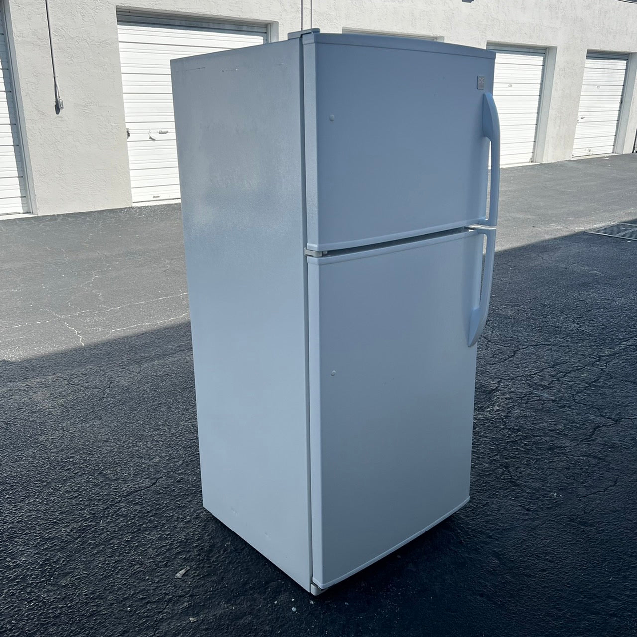 Daewoo Top and Bottom Refrigerator