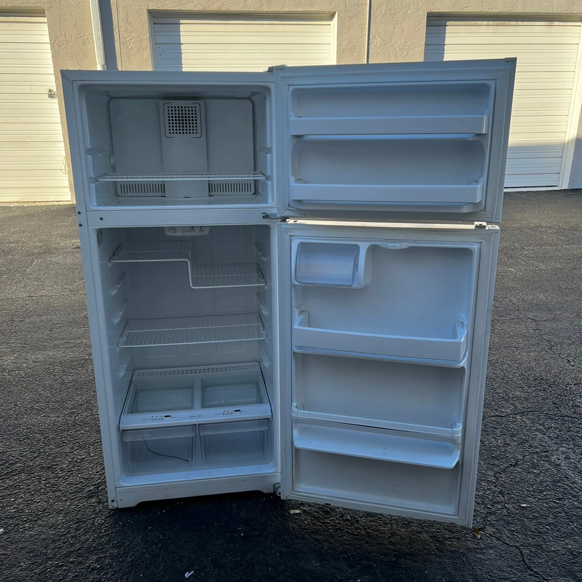 GE Top and Bottom Refrigerator