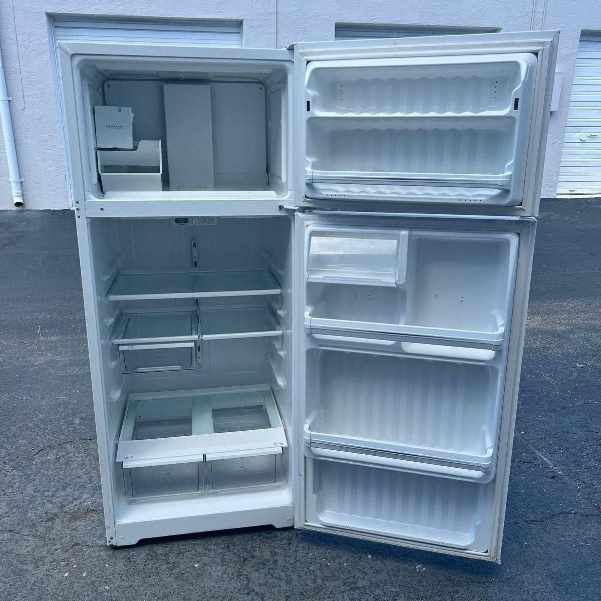 GE Top and Bottom Refrigerator