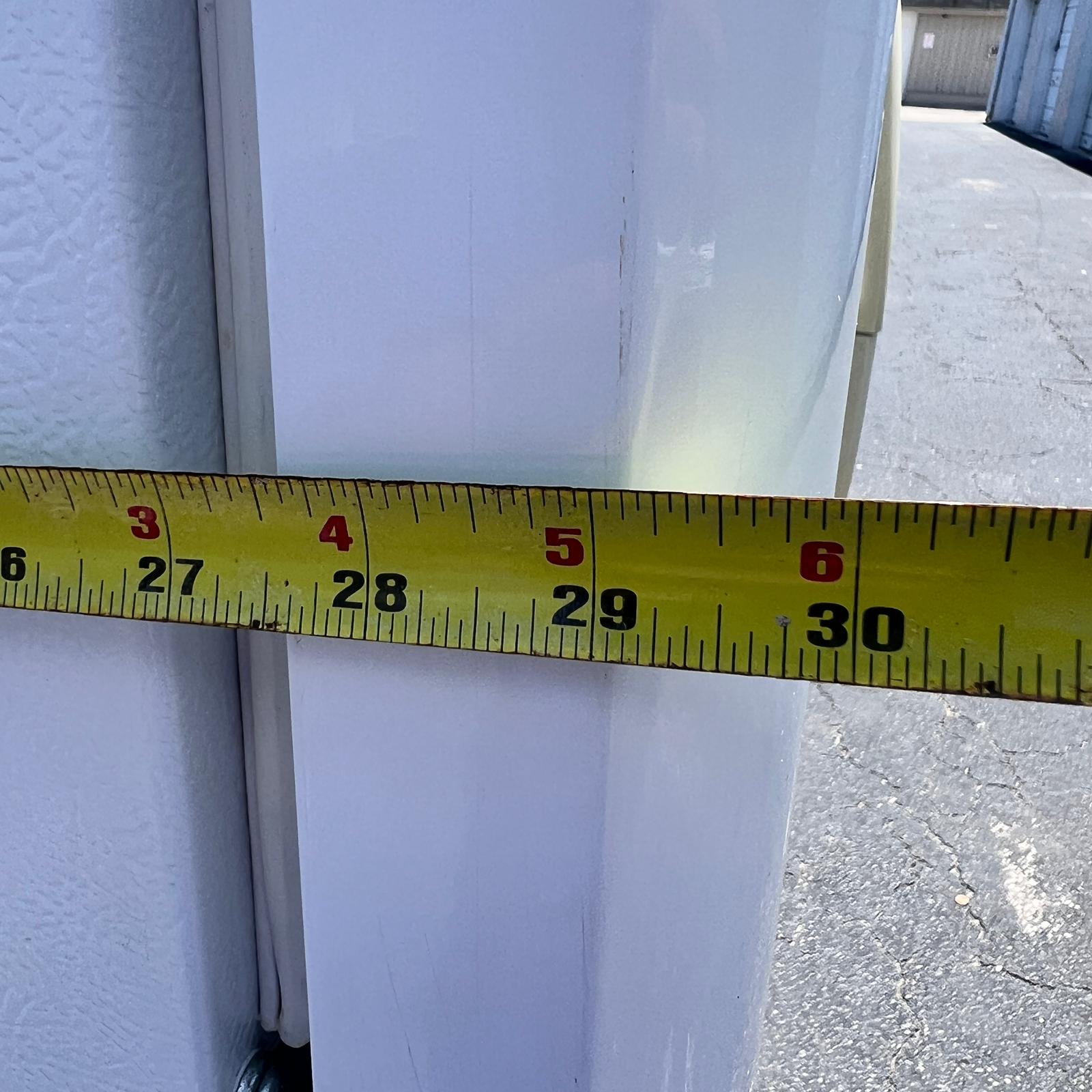 Frigidaire Top and Bottom Refrigerator with Ice maker