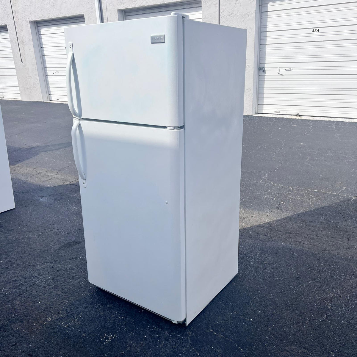 Frigidaire Top and Bottom Refrigerator