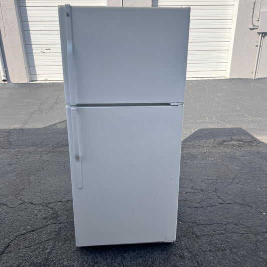 GE Top and Bottom Refrigerator