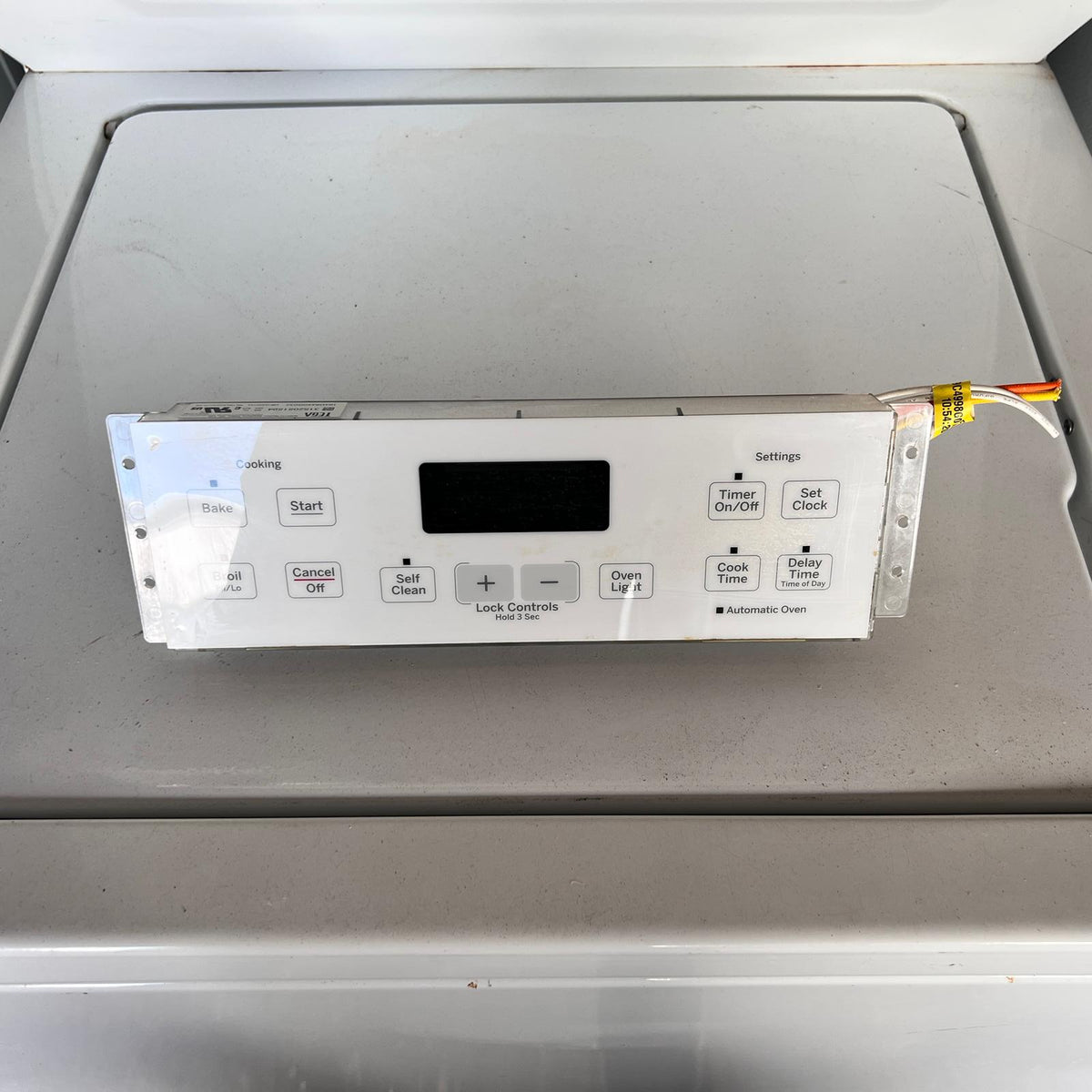 GE Range Oven Control Board and Overlay  WB18X20153 WB27T11512