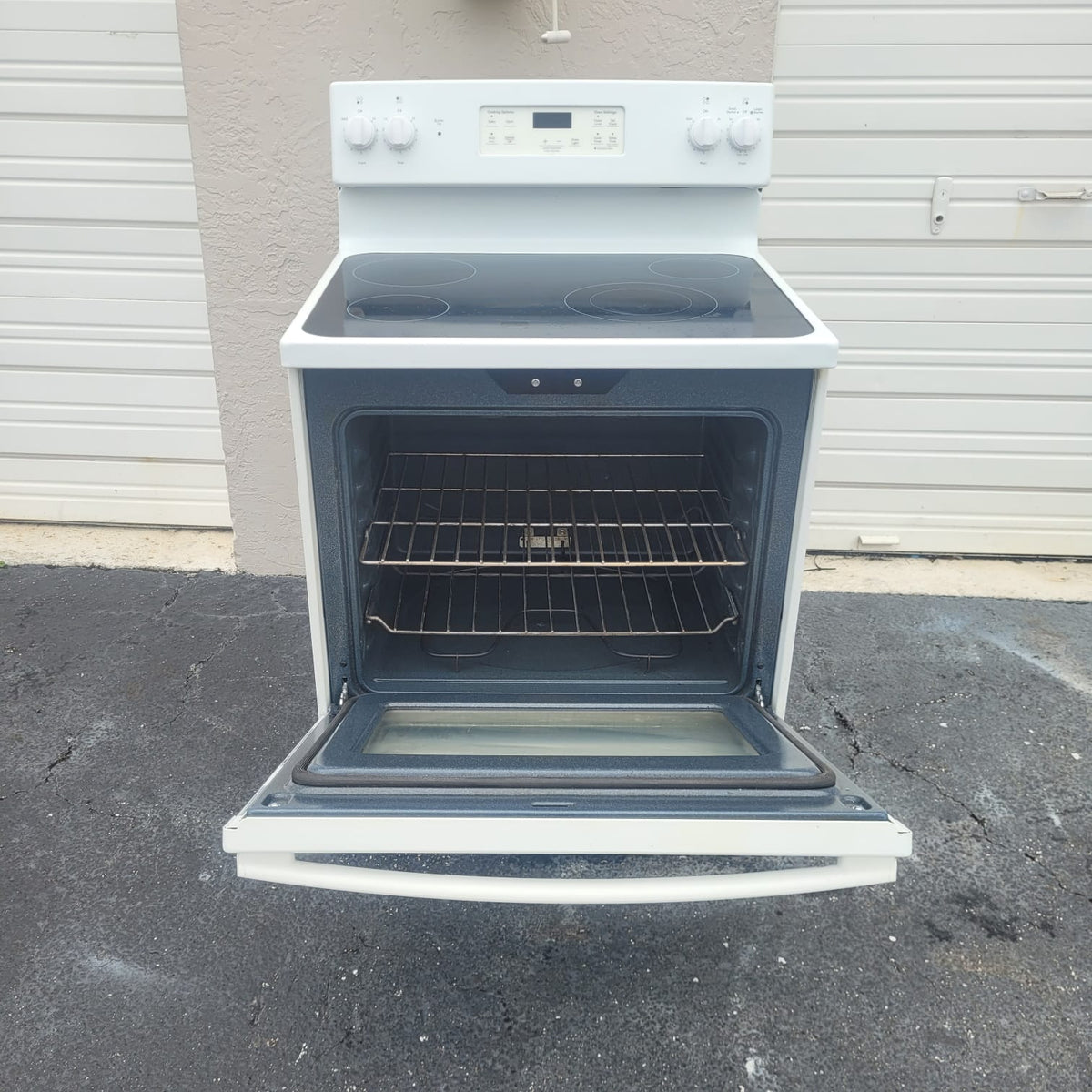 GE Electric Stove