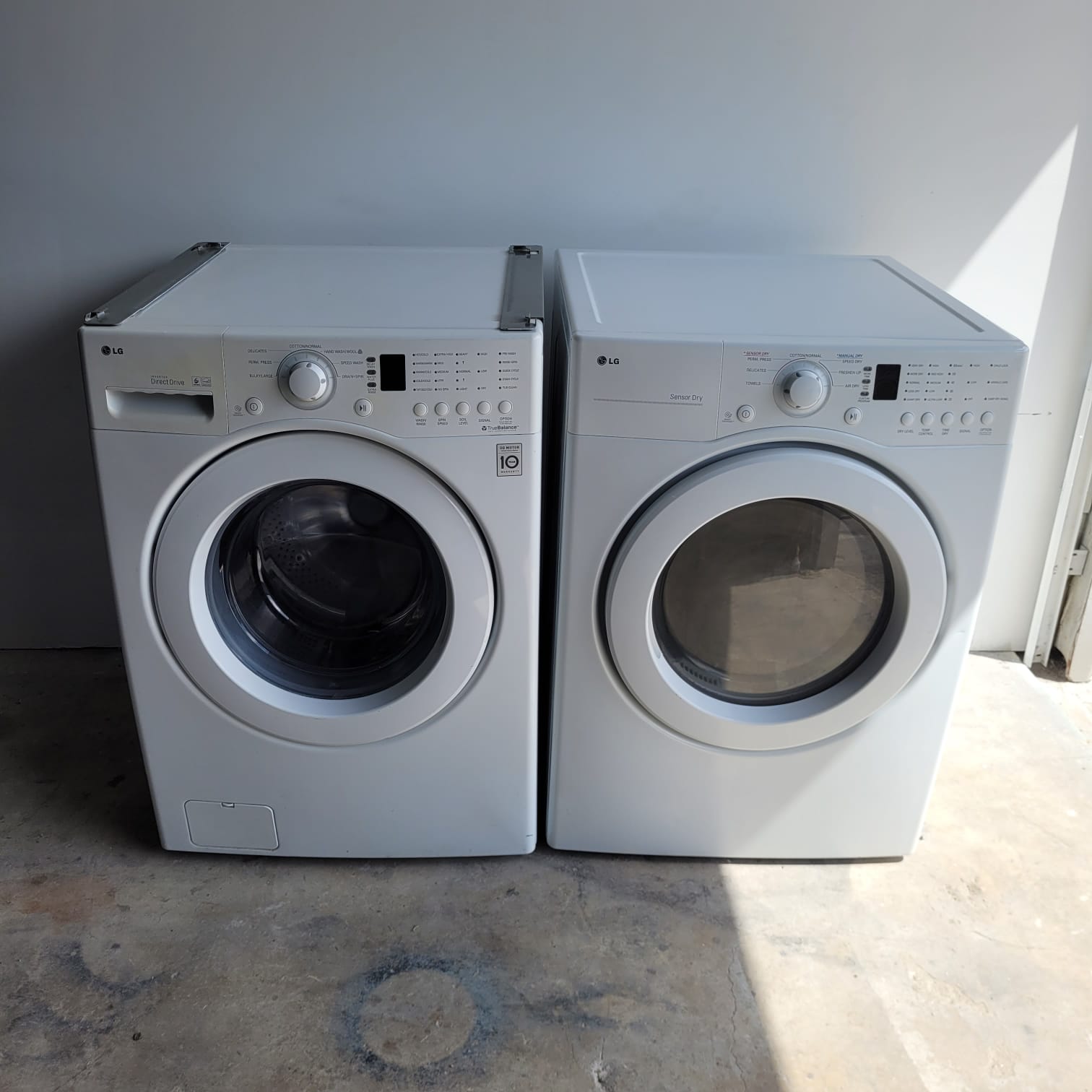 LG-Washer-and-Dryer-Front-Load